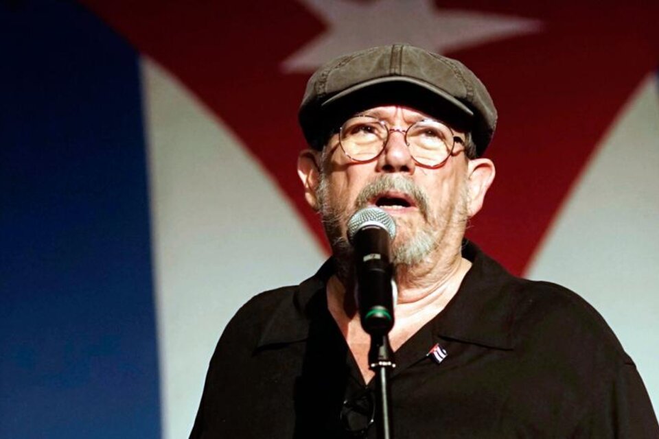 Comparto el audio y la transcripción de algunos fragmentos de la entrevista que Felicitas Bonavitta le hiciera a Silvio Rodríguez. Imperdible.