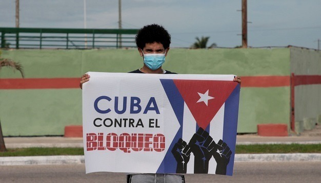 Leonardo Padura: ¡no es embargo, es bloqueo!