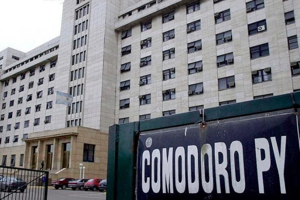 Penoso retroceso democrático